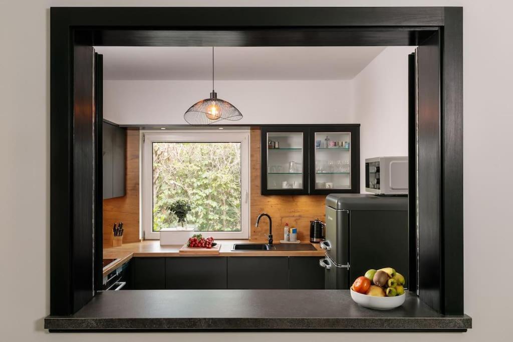 Apartment Charmantes Townhaus Mit Garten, W-lan&netflix *